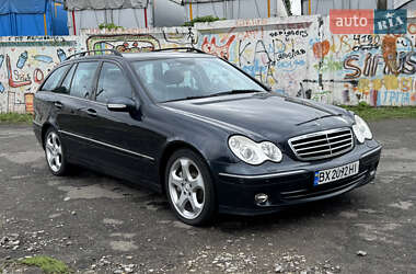 Универсал Mercedes-Benz C-Class 2004 в 