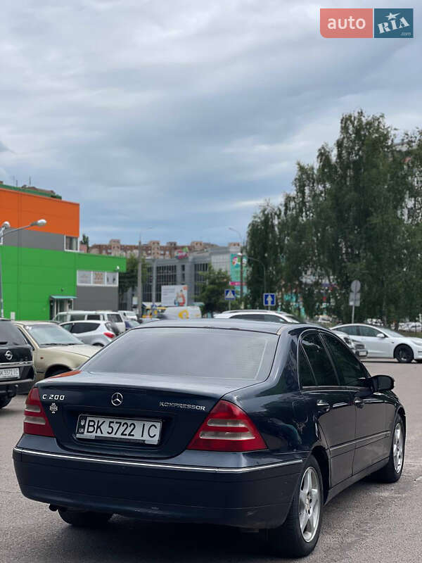 Седан Mercedes-Benz C-Class 2001 в Рівному
