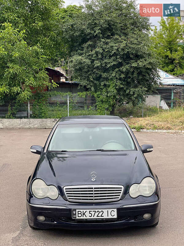 Седан Mercedes-Benz C-Class 2001 в Рівному