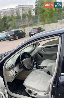 Седан Mercedes-Benz C-Class 2001 в 