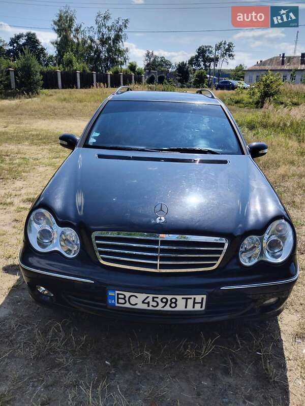 Универсал Mercedes-Benz C-Class 2004 в Львове