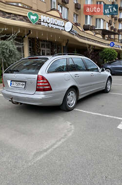 Універсал Mercedes-Benz C-Class 2004 в 