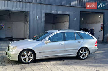 Універсал Mercedes-Benz C-Class 2004 в 