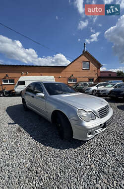 Седан Mercedes-Benz C-Class 2000 в 