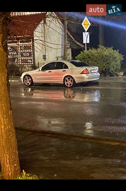 Седан Mercedes-Benz C-Class 2002 в 