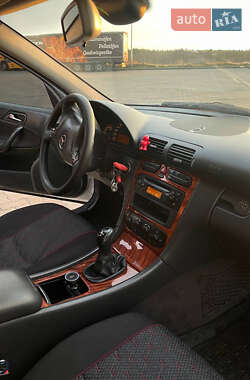 Седан Mercedes-Benz C-Class 2002 в 
