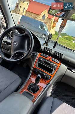 Седан Mercedes-Benz C-Class 2003 в 