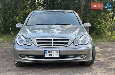 Седан Mercedes-Benz C-Class 2004 в 