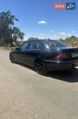 Седан Mercedes-Benz C-Class 2005 в 