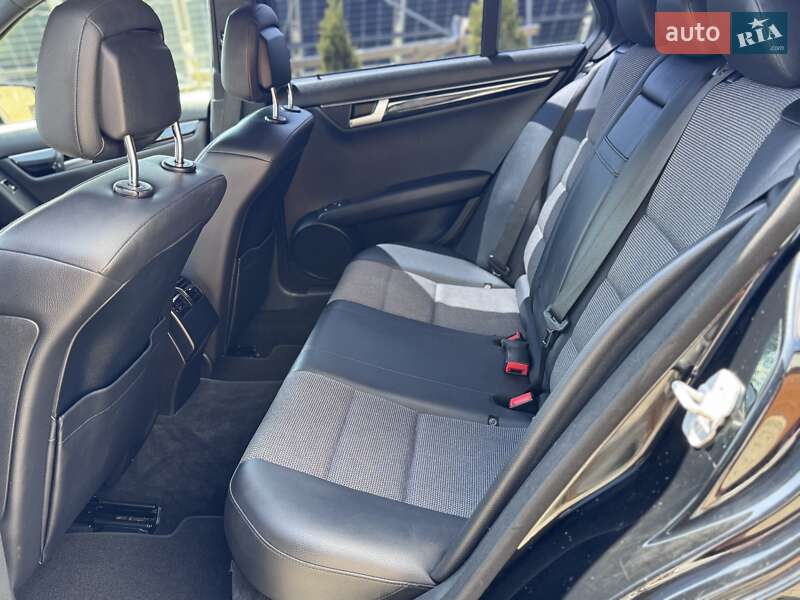 Універсал Mercedes-Benz C-Class 2012 в Стрию