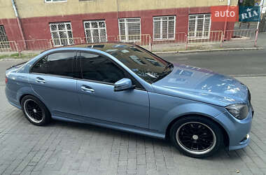Mercedes-Benz C-Class 2011