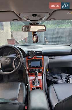 Седан Mercedes-Benz C-Class 2004 в 