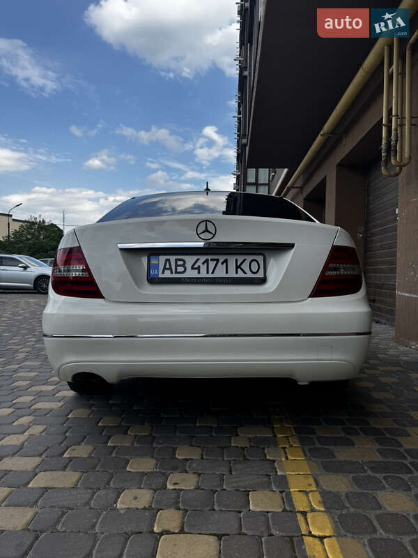 Седан Mercedes-Benz C-Class 2011 в Вінниці