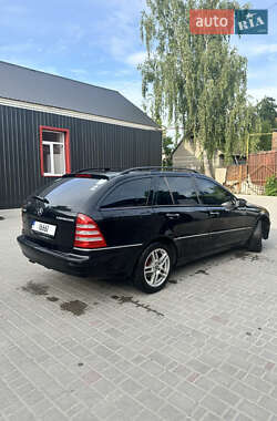 Универсал Mercedes-Benz C-Class 2004 в 