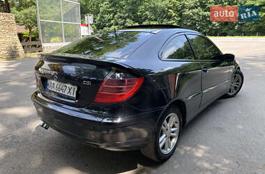 Купе Mercedes-Benz C-Class 2002 в 