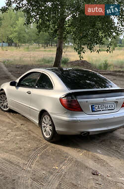 Купе Mercedes-Benz C-Class 2001 в 
