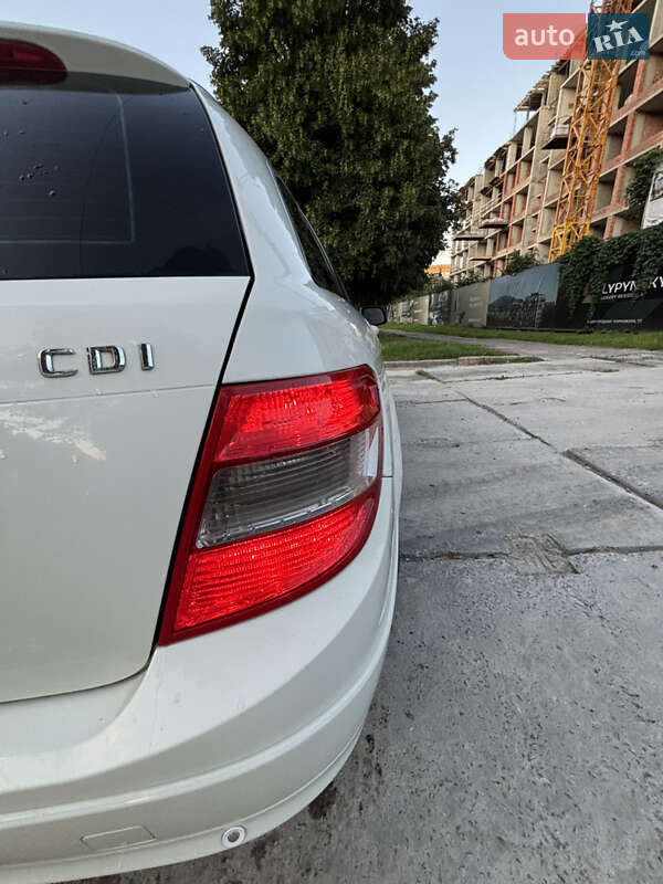 Универсал Mercedes-Benz C-Class 2008 в Львове