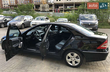 Седан Mercedes-Benz C-Class 2006 в 