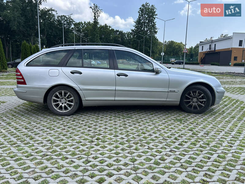 Универсал Mercedes-Benz C-Class 2002 в Харькове фото 12 Универсал Mercedes-Benz C-Class 2002 в Харькове