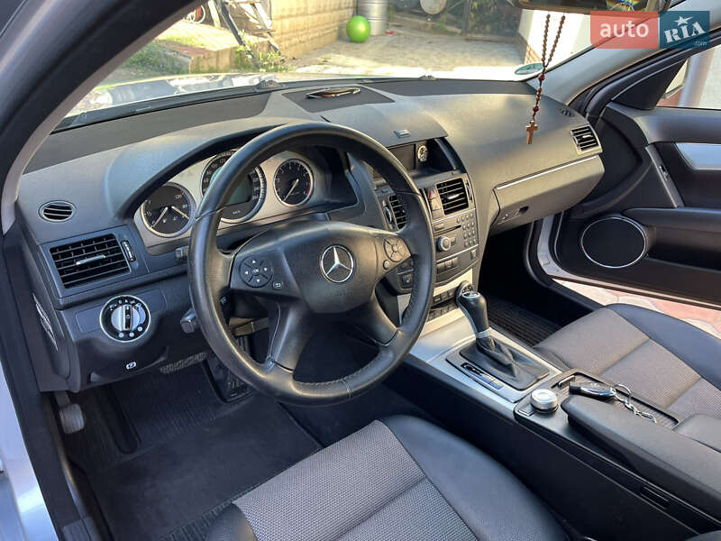 Седан Mercedes-Benz C-Class 2008 в Могилев-Подольске