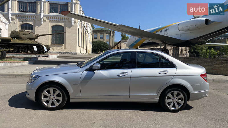 Седан Mercedes-Benz C-Class 2008 в Киеве
