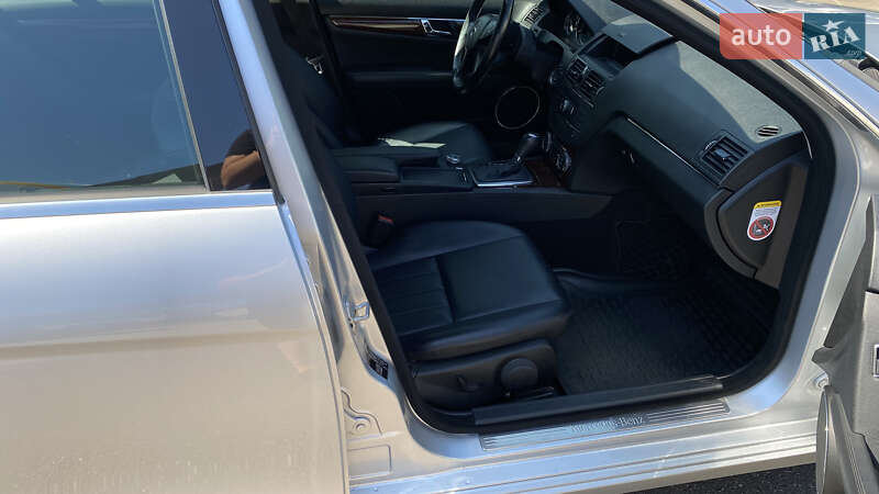 Седан Mercedes-Benz C-Class 2008 в Киеве