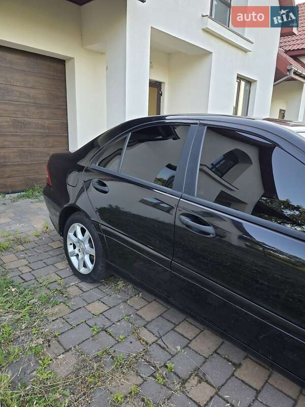 Седан Mercedes-Benz C-Class 2007 в Гадячі