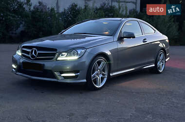 Купе Mercedes-Benz C-Class 2015 в Киеве