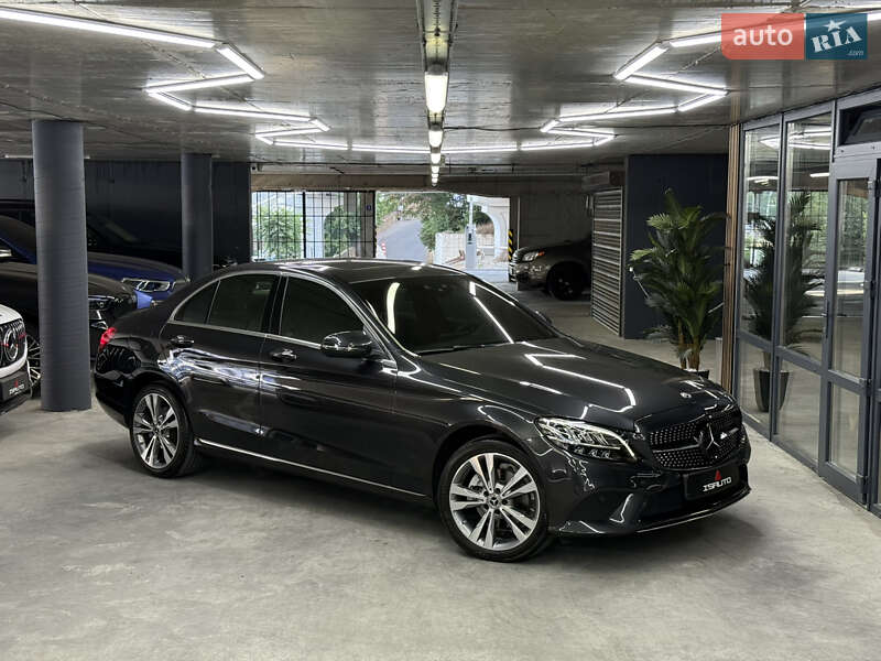 Mercedes-Benz C-Class 2020