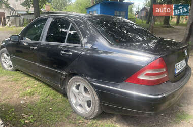 Седан Mercedes-Benz C-Class 2000 в 