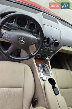 Седан Mercedes-Benz C-Class 2011 в 