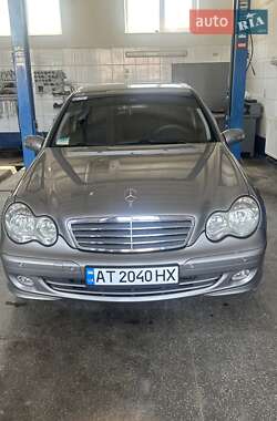 Седан Mercedes-Benz C-Class 2004 в Ивано-Франковске