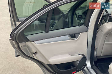 Седан Mercedes-Benz C-Class 2008 в 