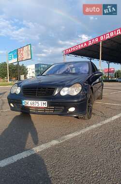 Седан Mercedes-Benz C-Class 2005 в 