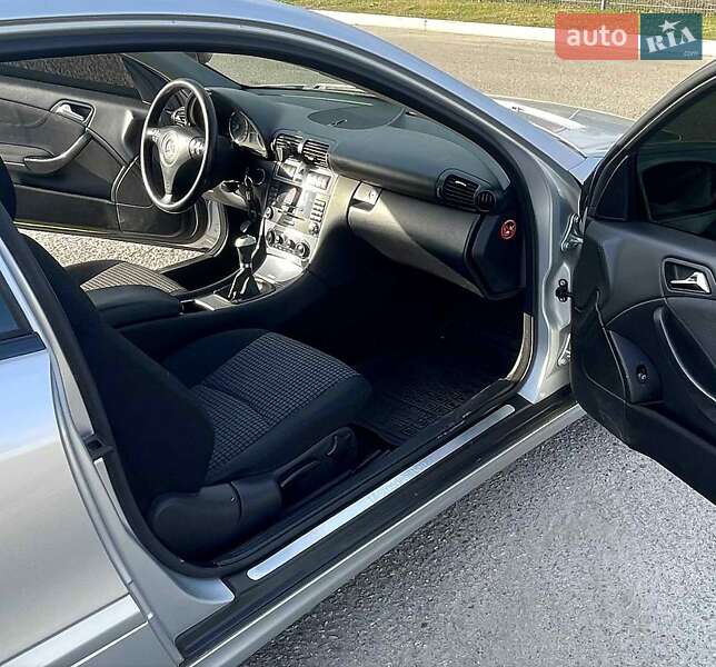 Универсал Mercedes-Benz C-Class 2004 в Новой Водолаге