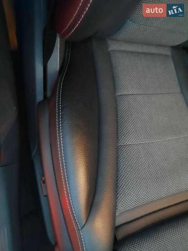 Універсал Mercedes-Benz C-Class 2017 в Івано-Франківську