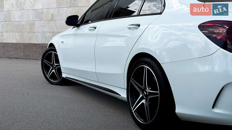 Седан Mercedes-Benz C-Class 2016 в Києві