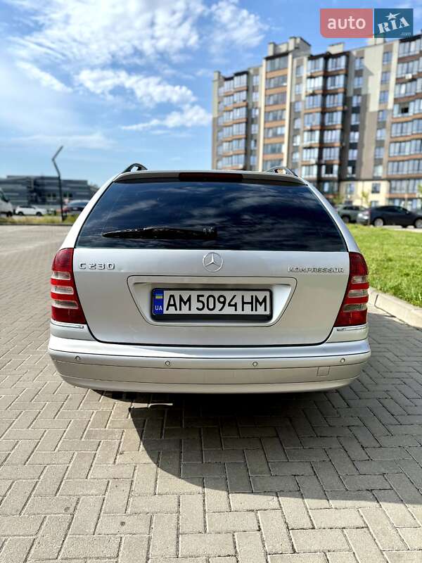 Універсал Mercedes-Benz C-Class 2004 в Житомирі