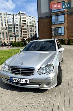 Универсал Mercedes-Benz C-Class 2004 в 