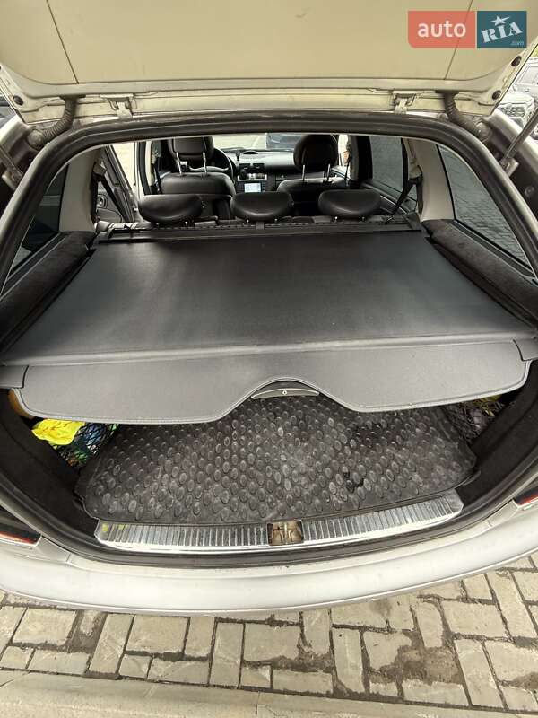 Універсал Mercedes-Benz C-Class 2004 в Житомирі