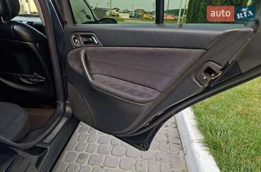 Седан Mercedes-Benz C-Class 2003 в 