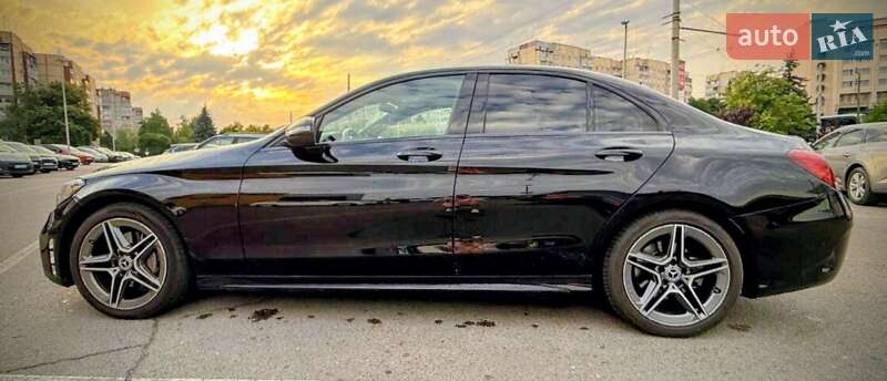 Седан Mercedes-Benz C-Class 2019 в Львові