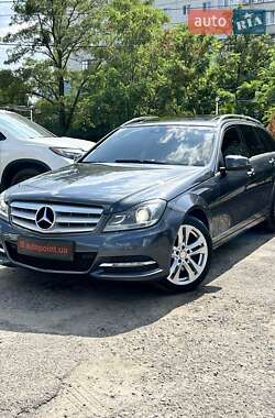 Універсал Mercedes-Benz C-Class 2012 в Сумах