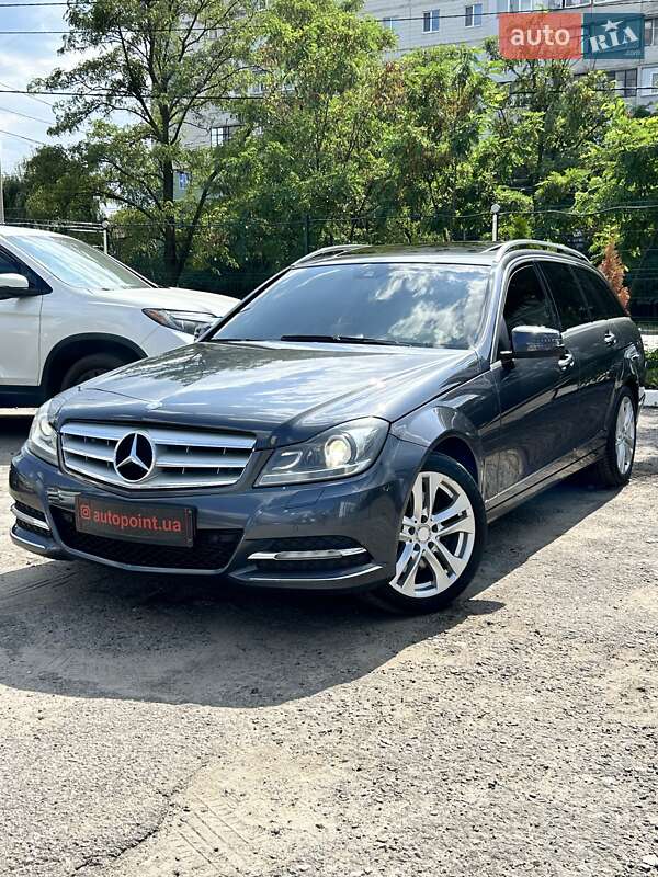 Универсал Mercedes-Benz C-Class 2012 в Сумах