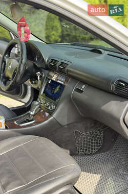 Седан Mercedes-Benz C-Class 2005 в 