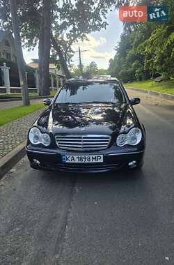 Седан Mercedes-Benz C-Class 2006 в Киеве