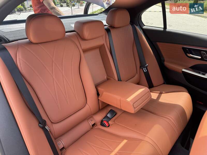 Седан Mercedes-Benz C-Class 2022 в Черновцах