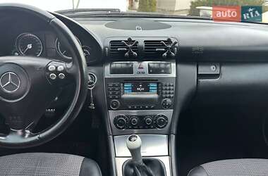 Универсал Mercedes-Benz C-Class 2006 в 