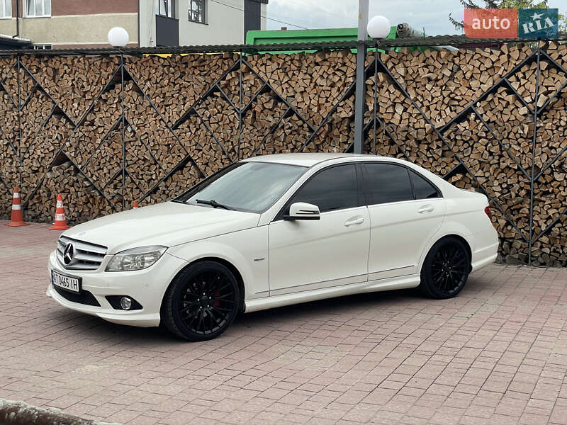 Седан Mercedes-Benz C-Class 2009 в Ивано-Франковске фото 2 Седан Mercedes-Benz C-Class 2009 в Ивано-Франковске