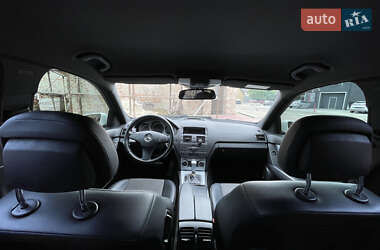 Седан Mercedes-Benz C-Class 2009 в 
